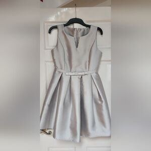 Fun silver mini dress, roomy Medium